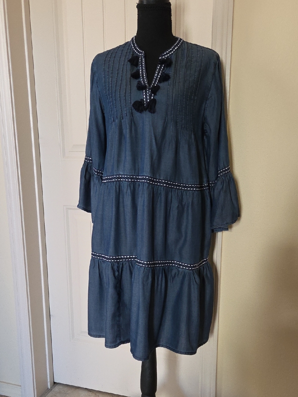 Tommy Bahama Women's Embroidered Chambray Tier Dress